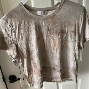 Size large Aritzia everyday T-shirt.